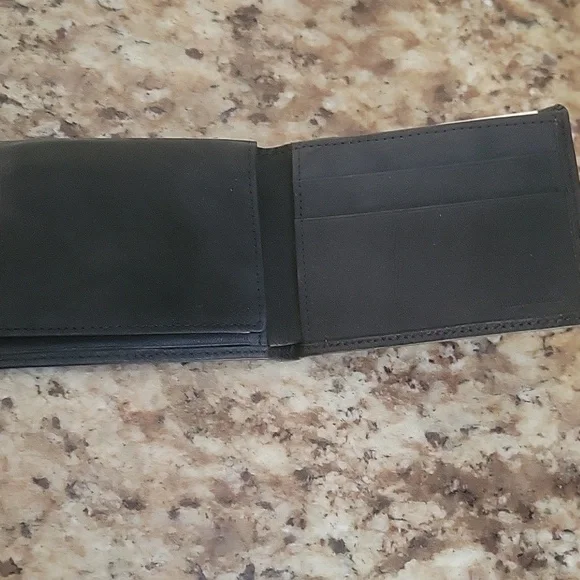 Mundi Black Leather Card Holder - Picture 3 of 5